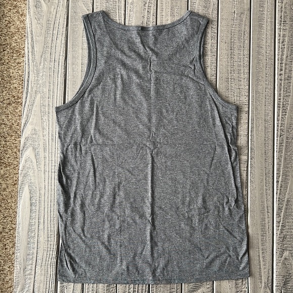 NWOT Beach and palm tree tank top - Picture 4 of 4
